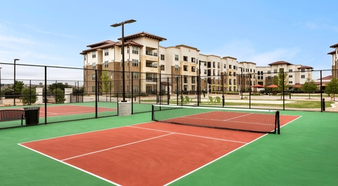 Villas at the Rim Apartments San Antonio Texas