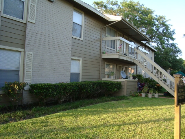 Pearland Village Apartments